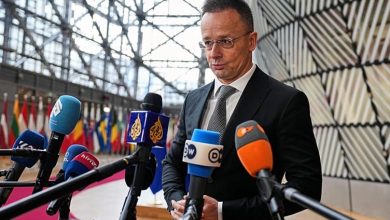 Hungarian Foreign Minister Péter Szijjártó confronts journalists in Brussels over Ukraine policy.