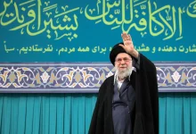 Iran's Supreme Leader Ali Khamenei greets the crowd as he attends a program held in the capital Tehran, Iran on Jan. 17. Photo: Iranian Leader Press Office/Anadolu via Getty Images