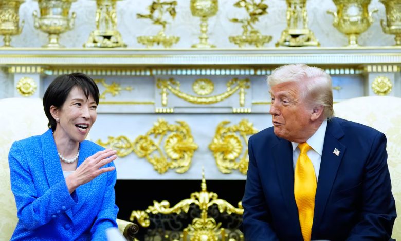 Oval Office meeting between U.S. President and Japanese Prime Minister.